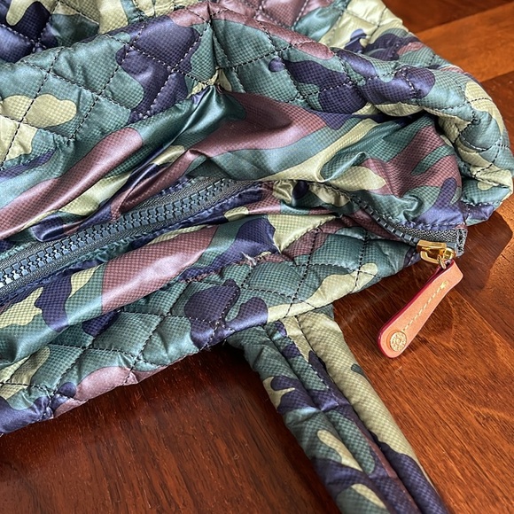 EUC MZ WALLACE MEDIUM CAMO METRO QUILTED TOTE - Picture 7 of 13